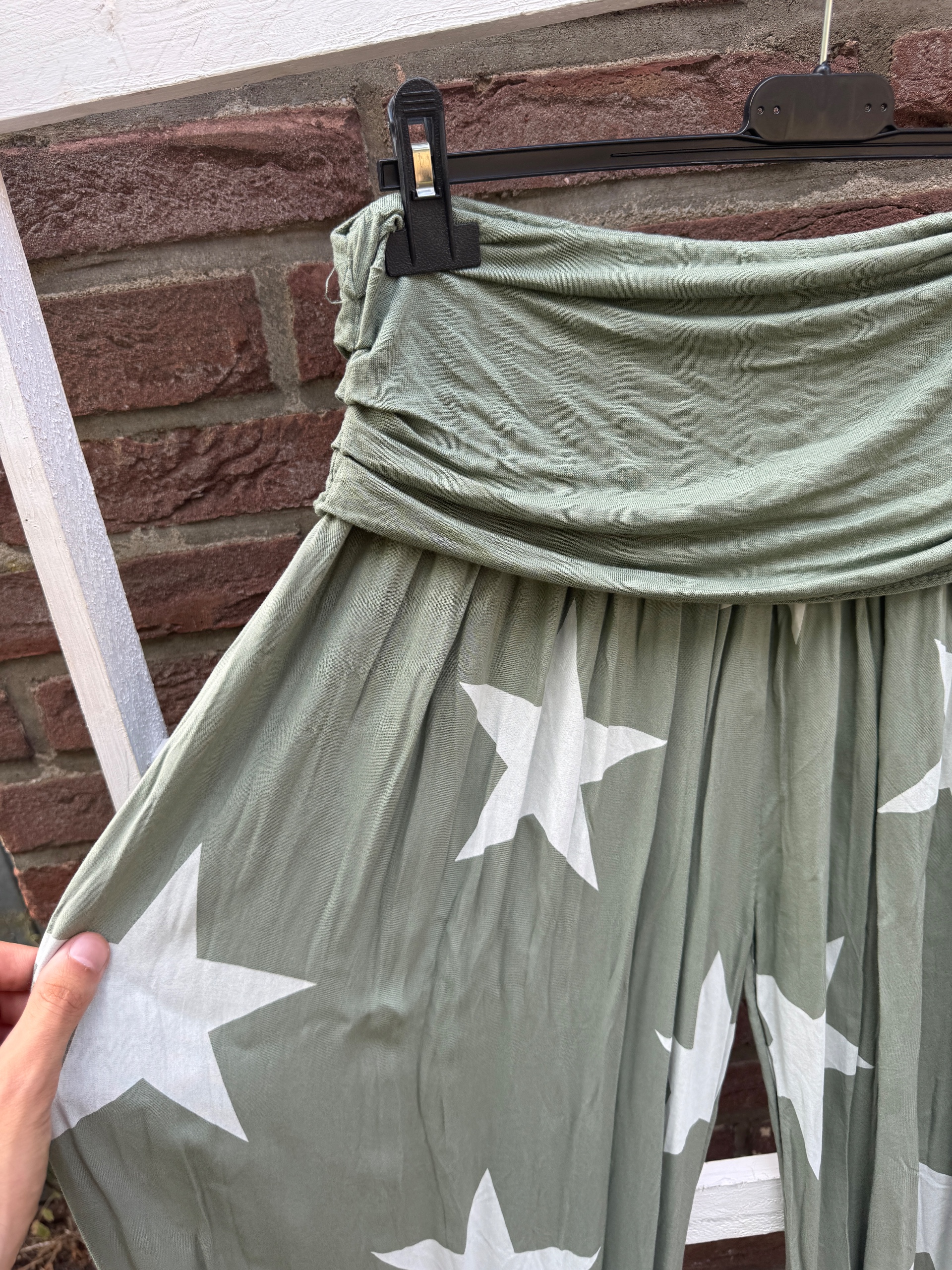 Haremshose mit Sternen in khaki