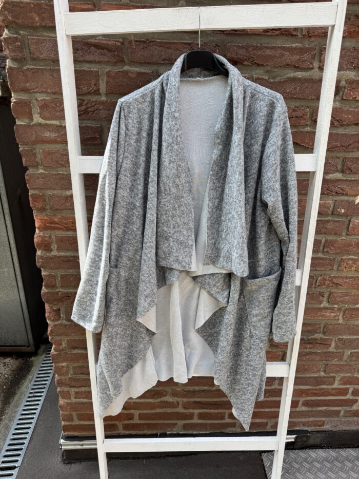 Damen cardigan Strickjacke Wasserfall Kragen grau